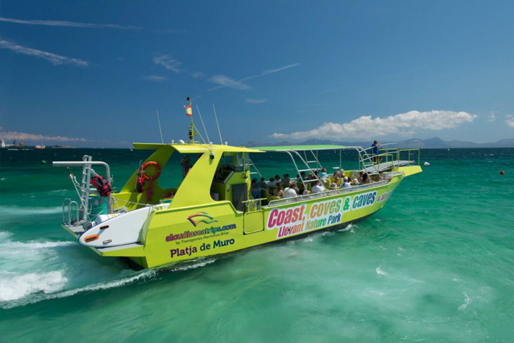 Barcos de turismo / pasaje