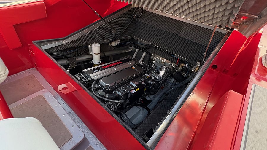 Yanmar 6LY440 engine of the Moggaro M700WJ jet boat