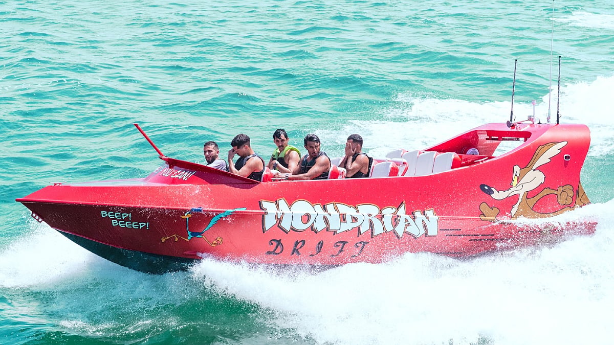 Moggaro M700WJ jet boat with passengers in Doha, Qatar